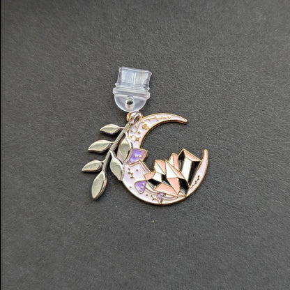 Crescent Moon Dust Plug', USB-C Zinc Alloy Gold Leaf Phone Charms