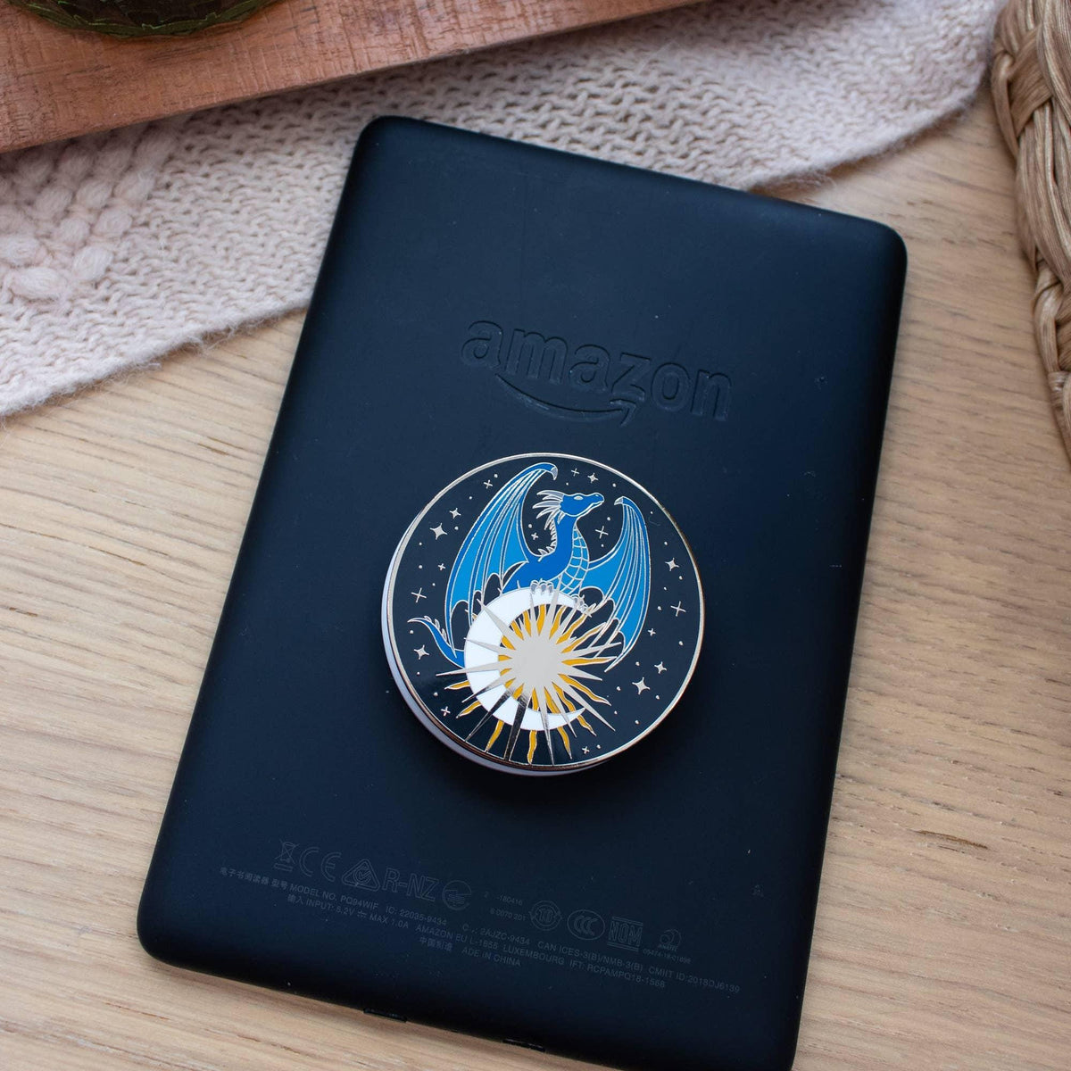 Majestic Dragon Enamel Kindle Grip Complete Bundle | MagSafe (Metal Ring Included) 5.5 cm in Diameter