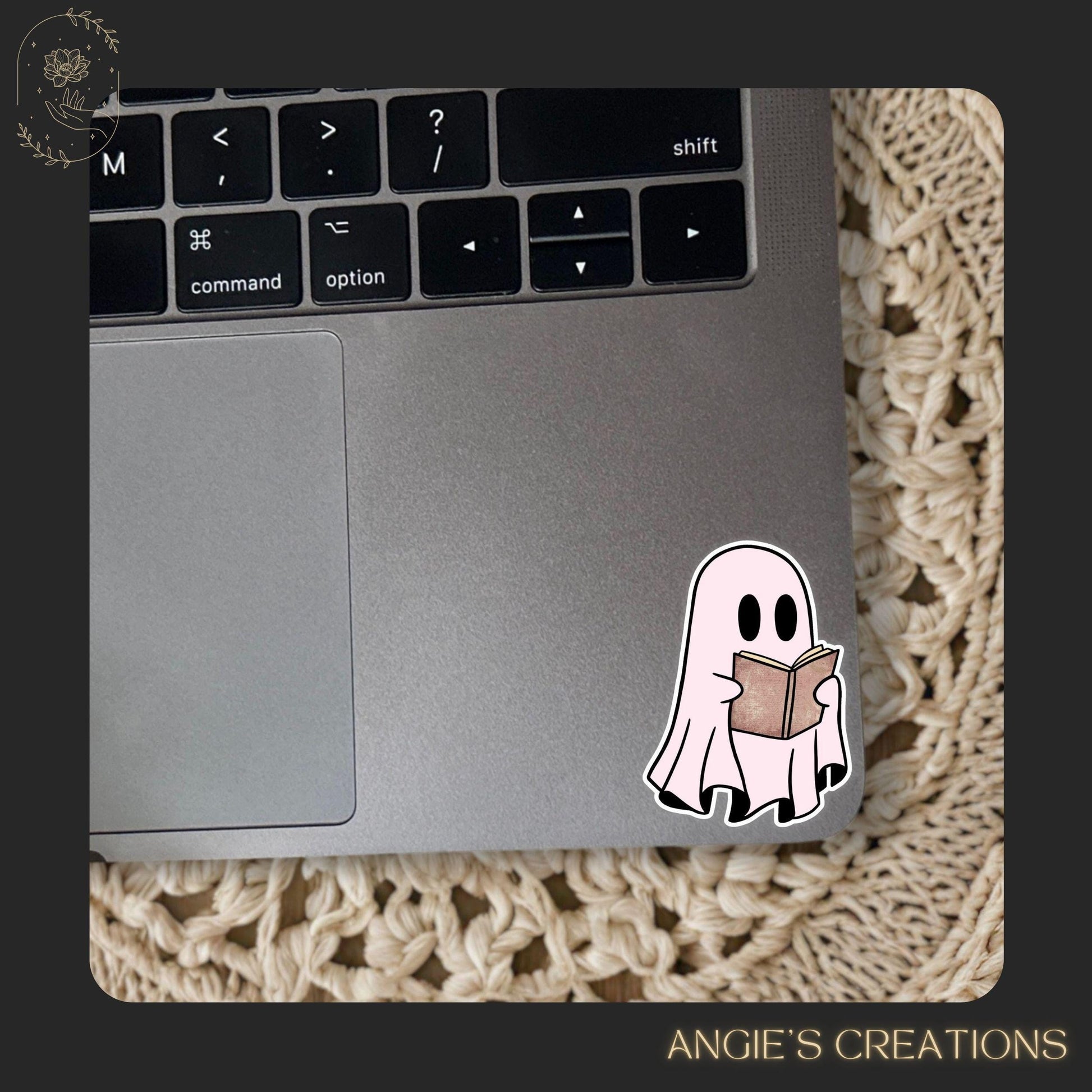 A spooky-cute companion for every book lover! 👻📖 This vinyl sticker features a ghost cozied up with a good read—perfect for laptops, journals, water bottles, or tucking into bookish mail. A must-have for readers who love a touch of whimsy and charm with their spooky season vibes.
