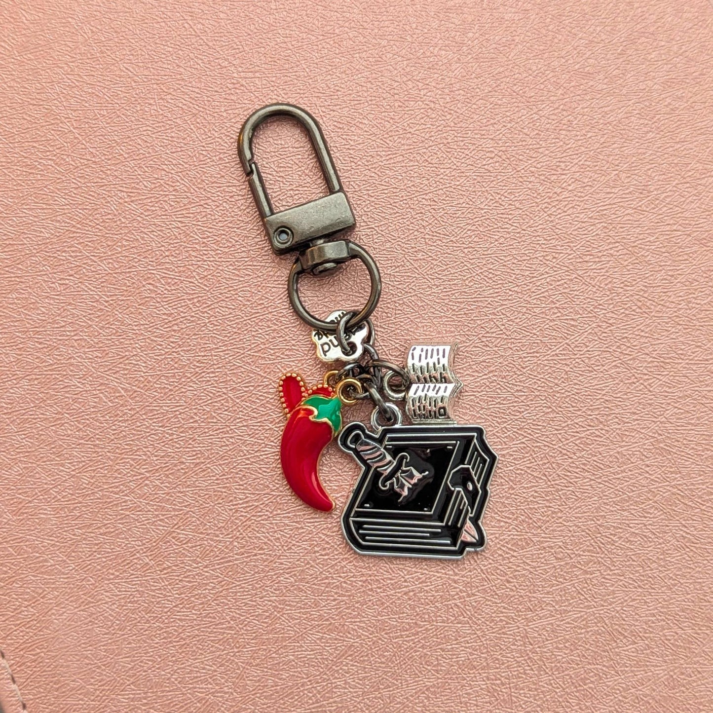 Kindle Accessory Bundle, Spicy Romance Keychain & USB-C Dust Plug