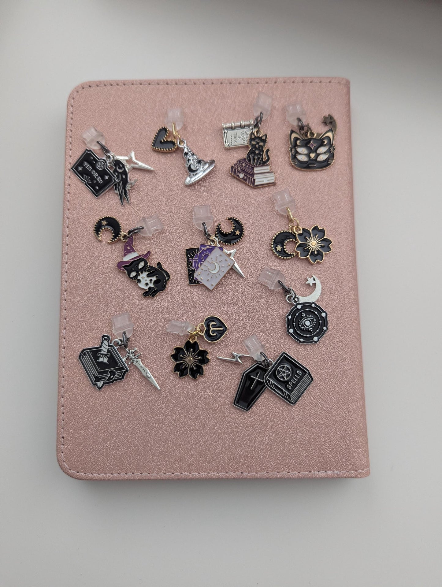 Fantasy Kindle Dust Plug', Witchy Zinc Alloy USB-C Charm, Custom.