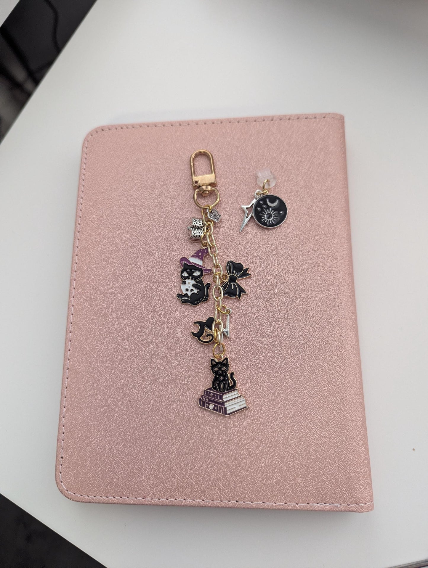 Kindle Charm Keychain, Witchy Black Cat Bundle With USB-C PlugSet