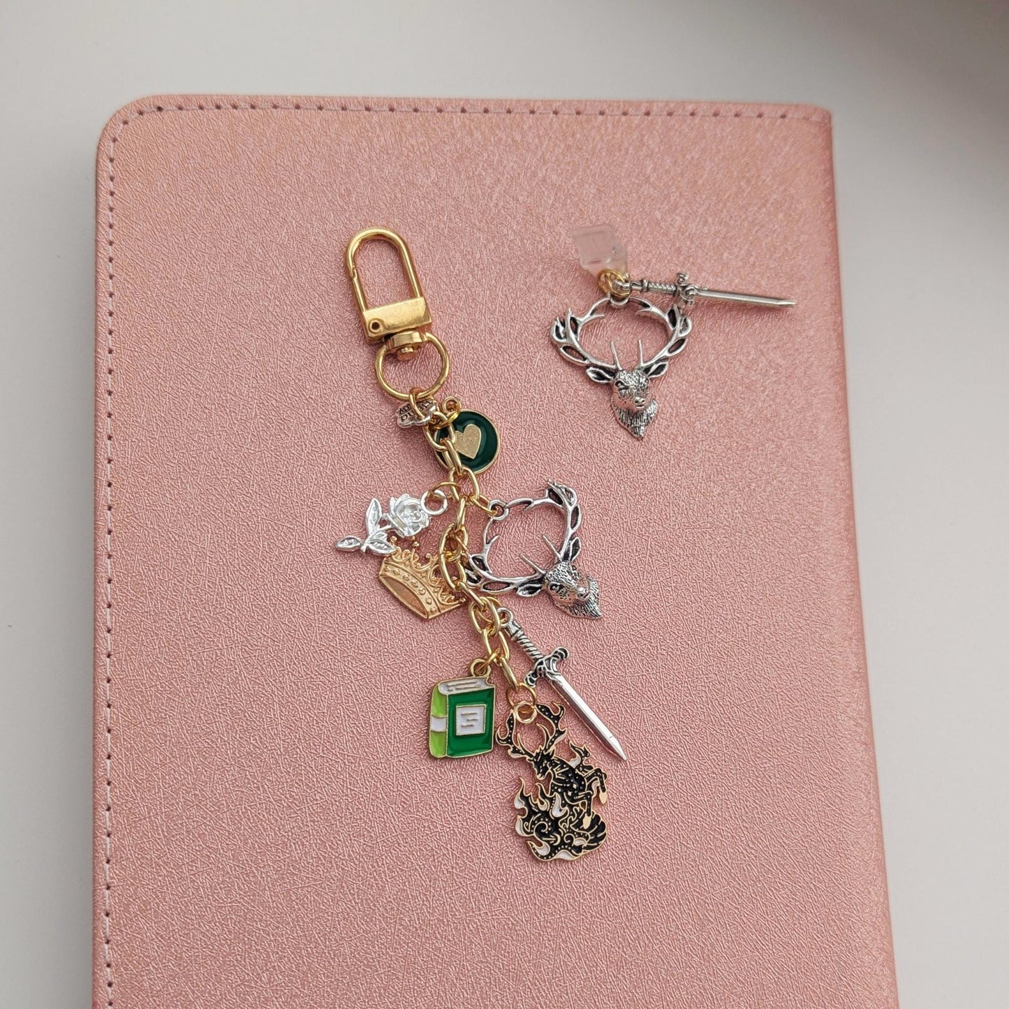 Throne Of Glass Keychain, Terrasen Stag Crest Charm Bundle +Plug!