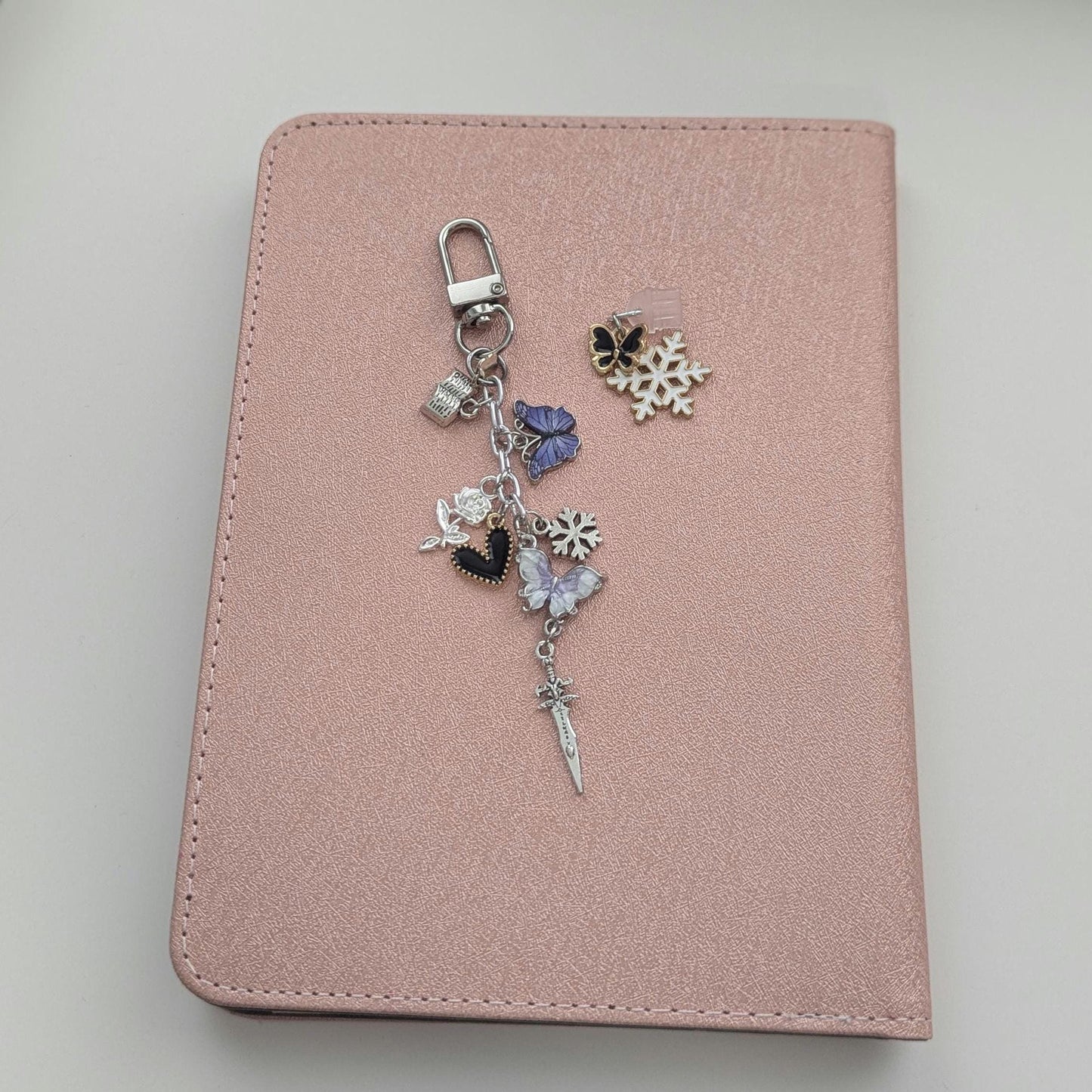 romantasy book keychain, Osha & Snowflake Charm Bundle USB-C Plug